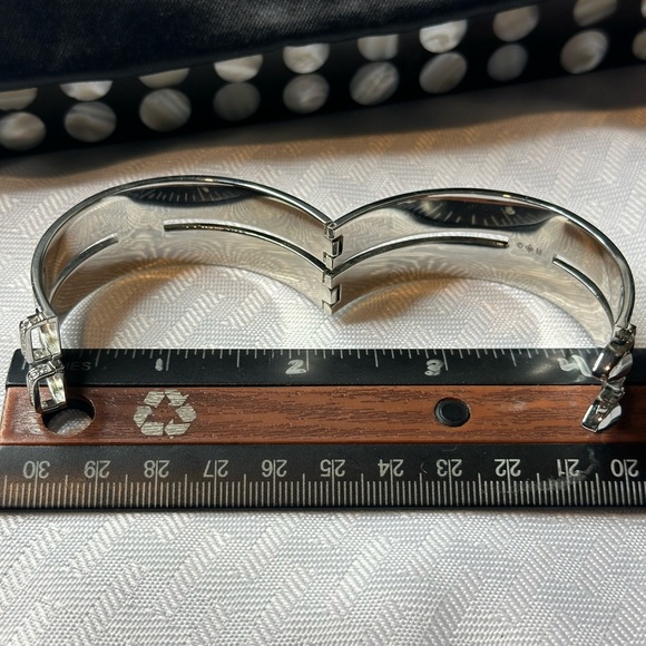 -Swarovski crystals- bracelet Distinct silver bangle diamonds - Picture 3 of 6